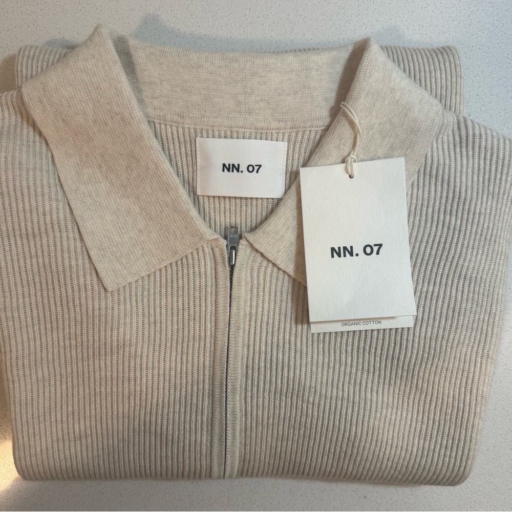 NN. 07 Light-Beige color Ribbed T-Shirt with Zipper, sizeXL, organic cotton, NWT